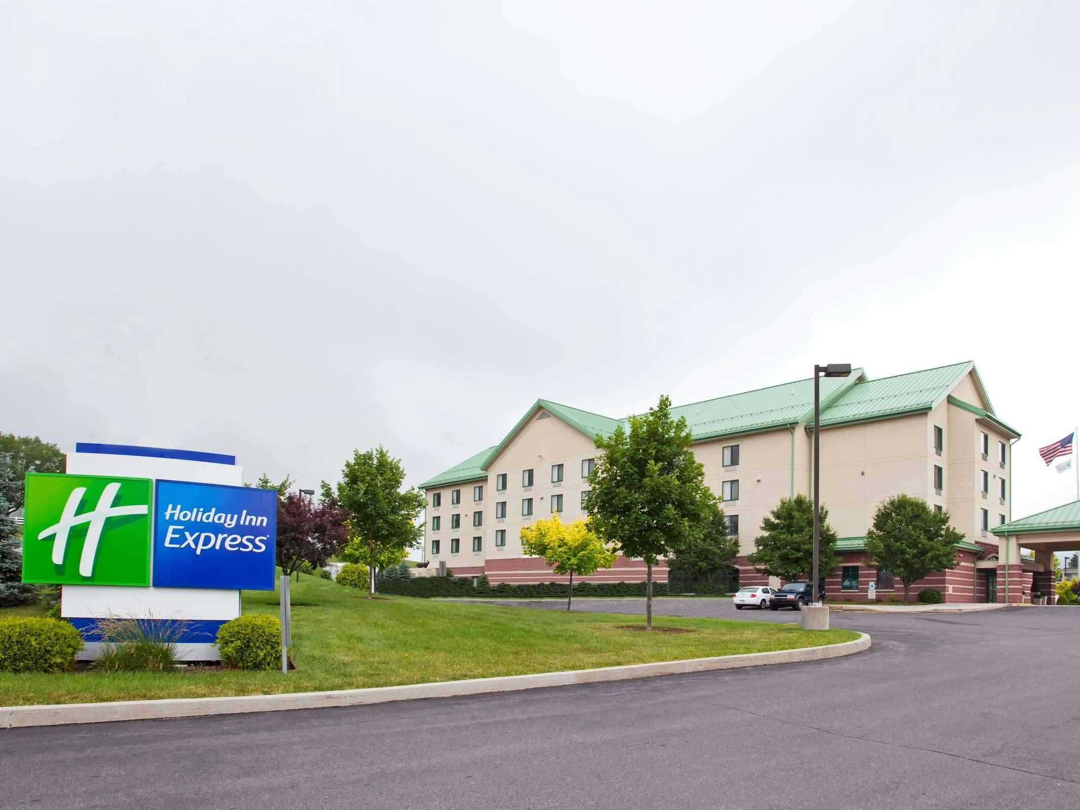 Holiday Inn Express Breezewood