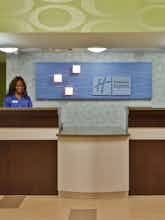 Hotel Holiday Inn Express Brentwood photo 4