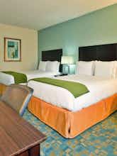 Hotel Holiday Inn Express Brentwood photo 1