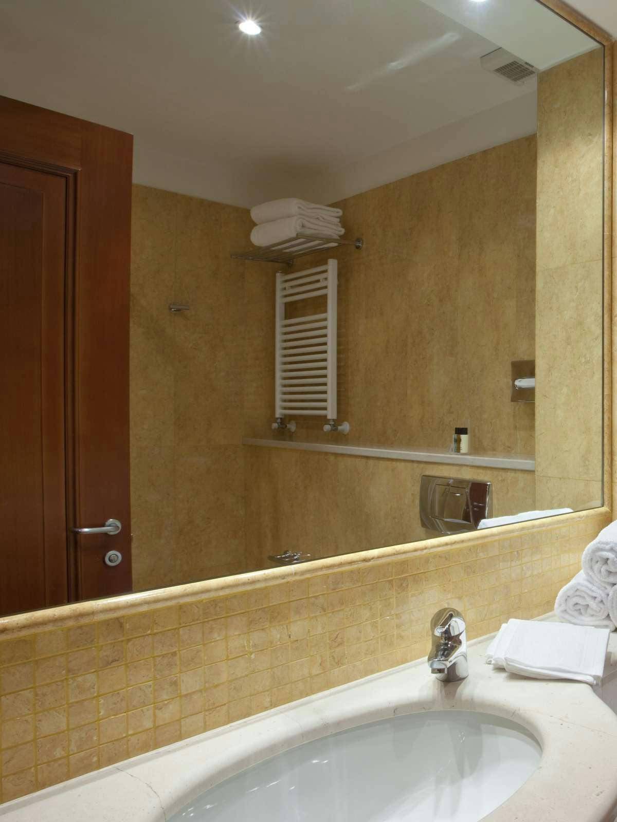 Hotel Holiday Inn Cagliari photo 3