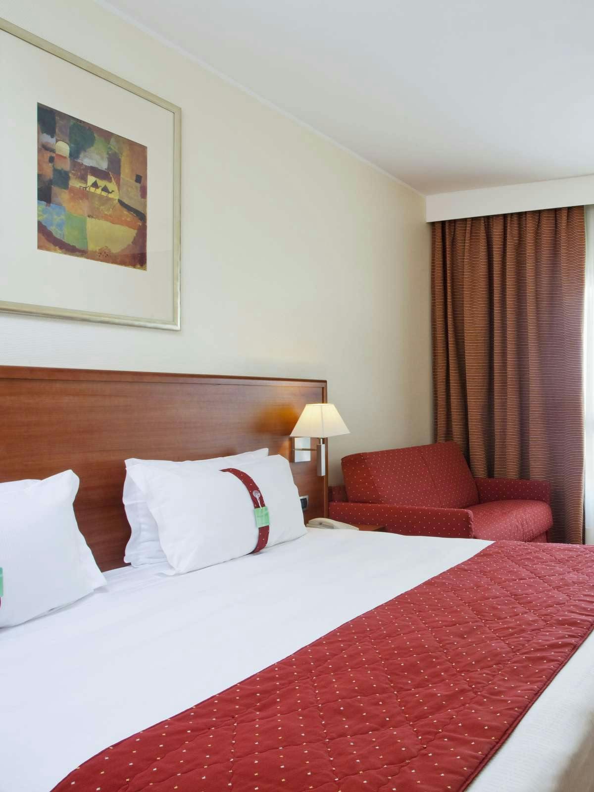 Hotel Holiday Inn Cagliari photo 1