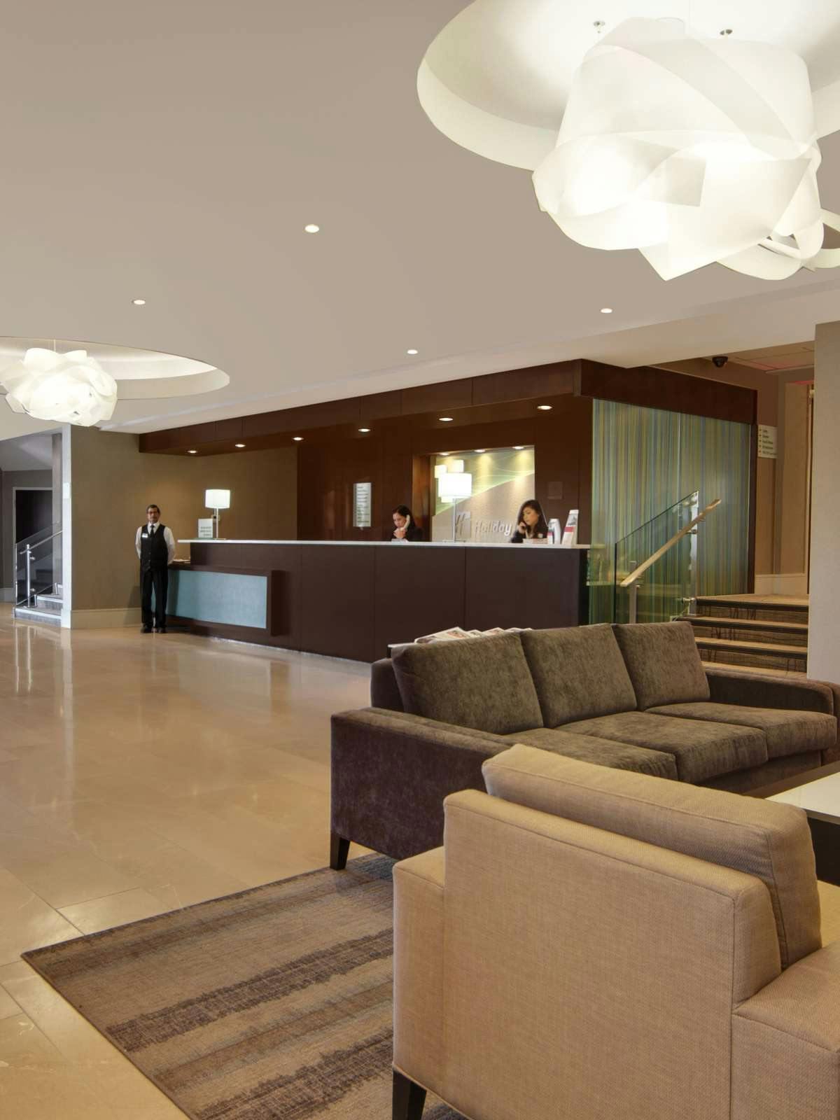 Hotel Holiday Inn Calgary Airport photo 4