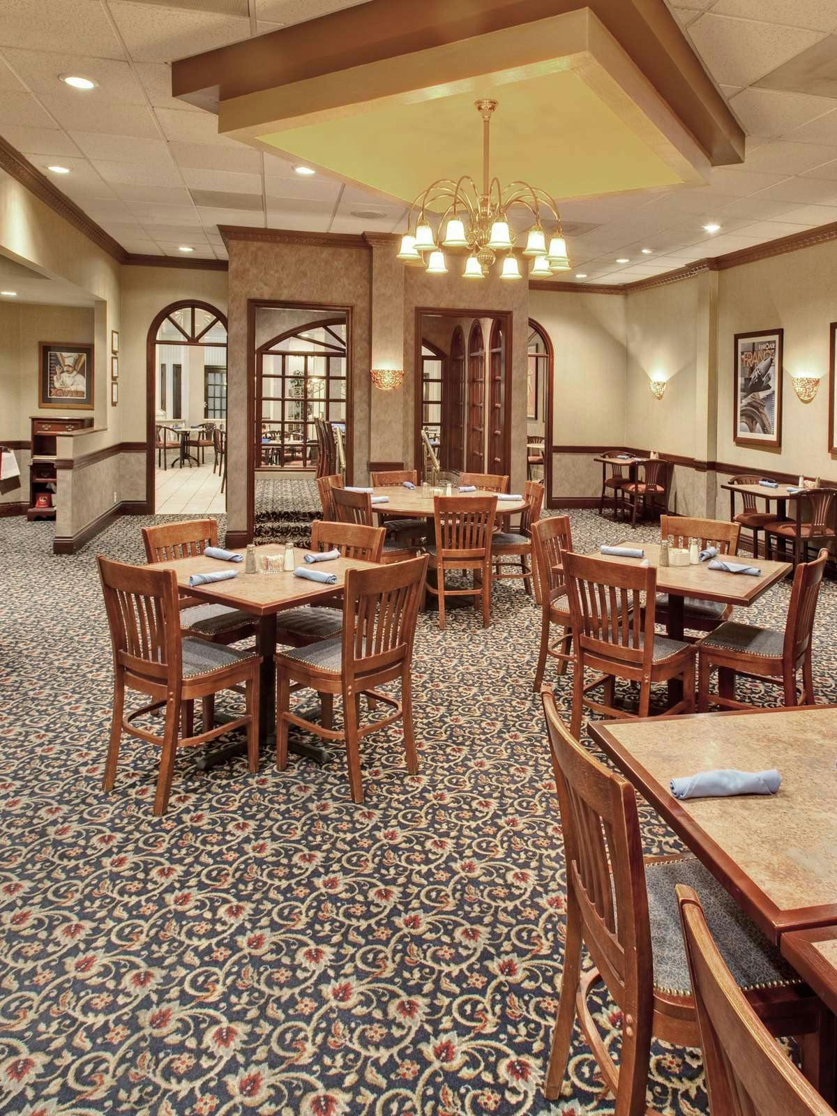 Hotel Holiday Inn Dubuque photo 4