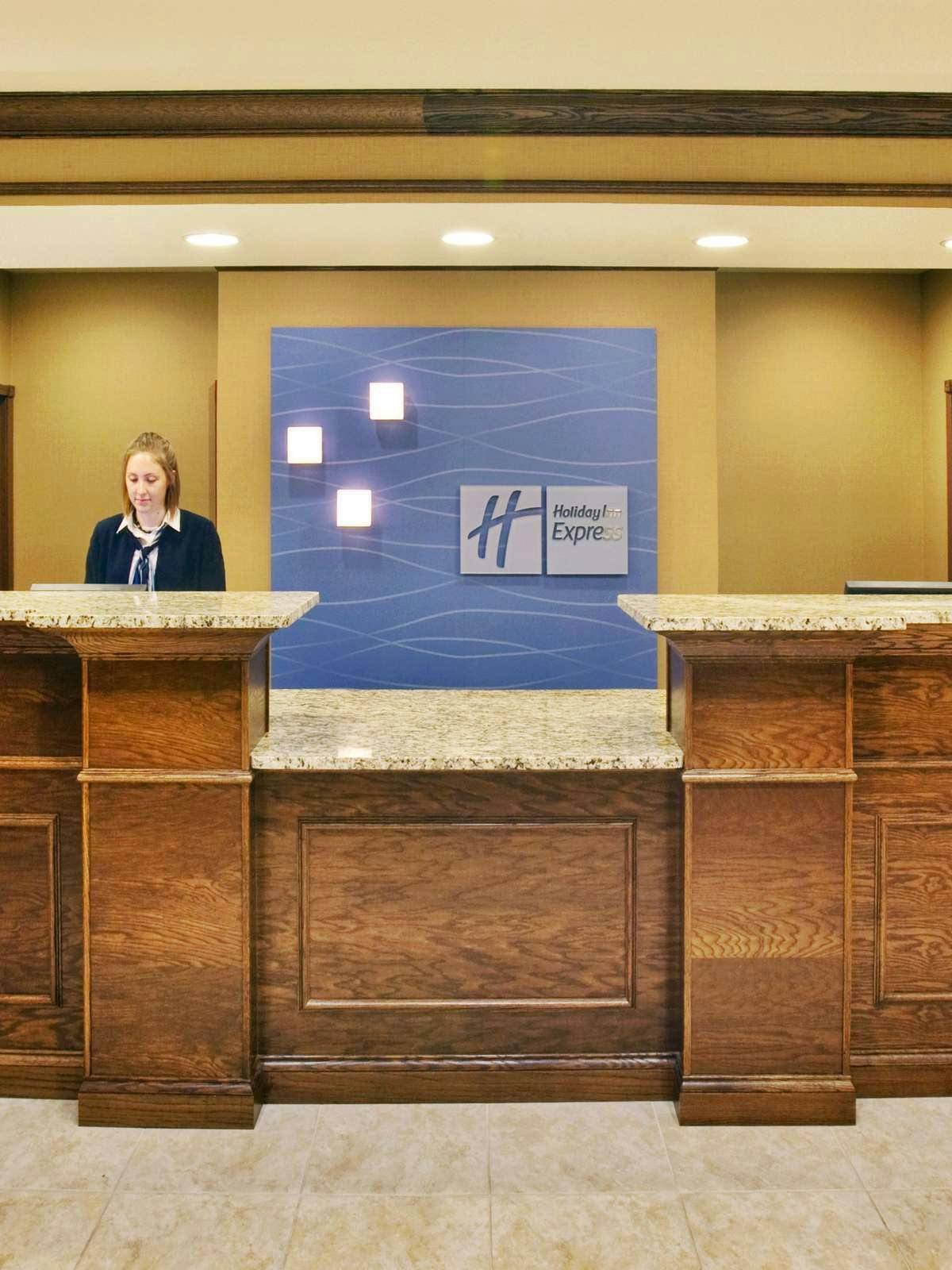 Hotel Holiday Inn Express Hotel & Suites Dubuque West photo 4