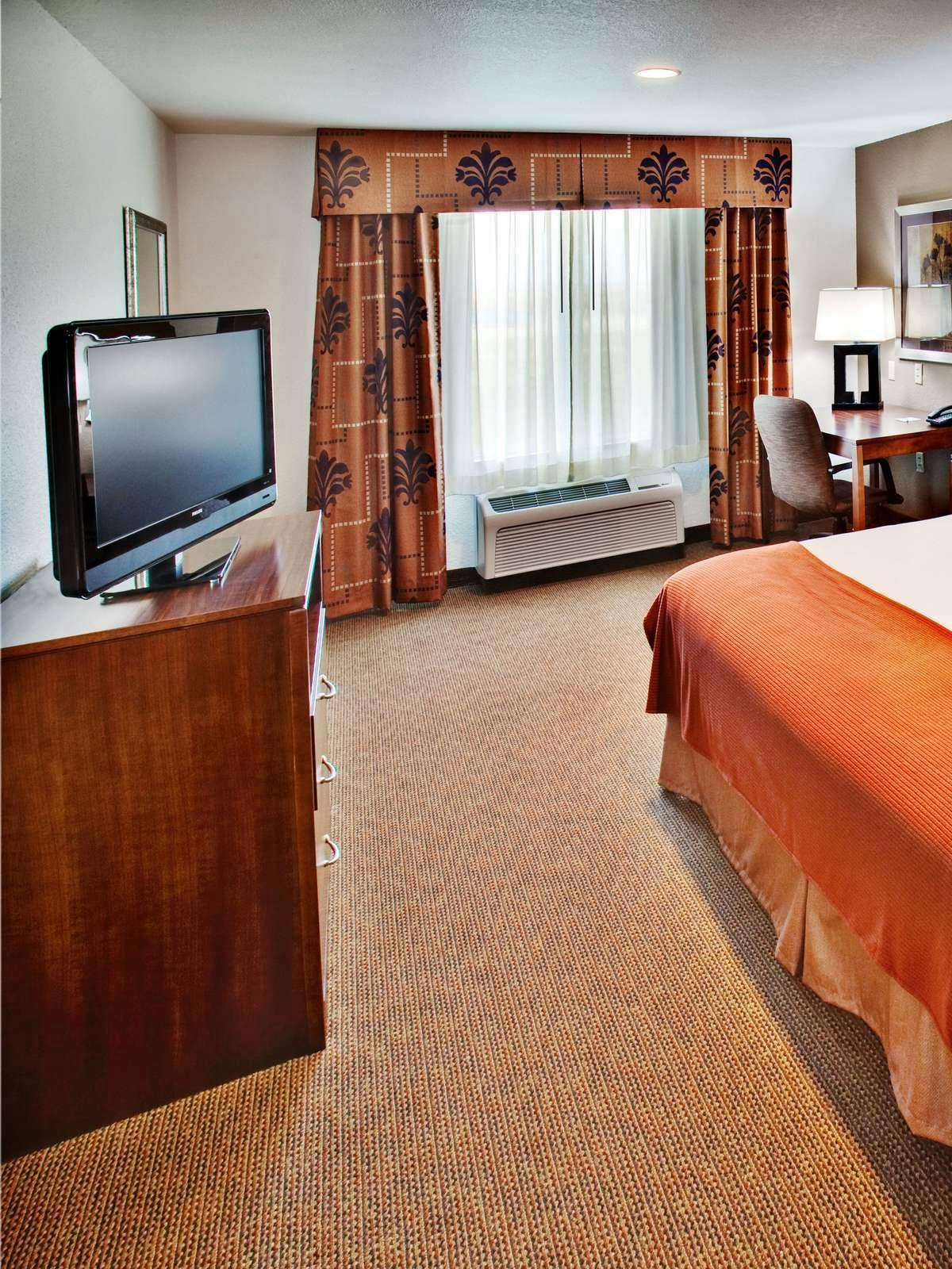 Hotel Holiday Inn Express Hotel & Suites Dubuque West photo 2