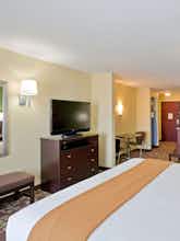 Hotel Holiday Inn Express Hotel & Suites Dumas photo 2