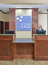 Hotel Holiday Inn Express Hotel & Suites Dumas photo 5