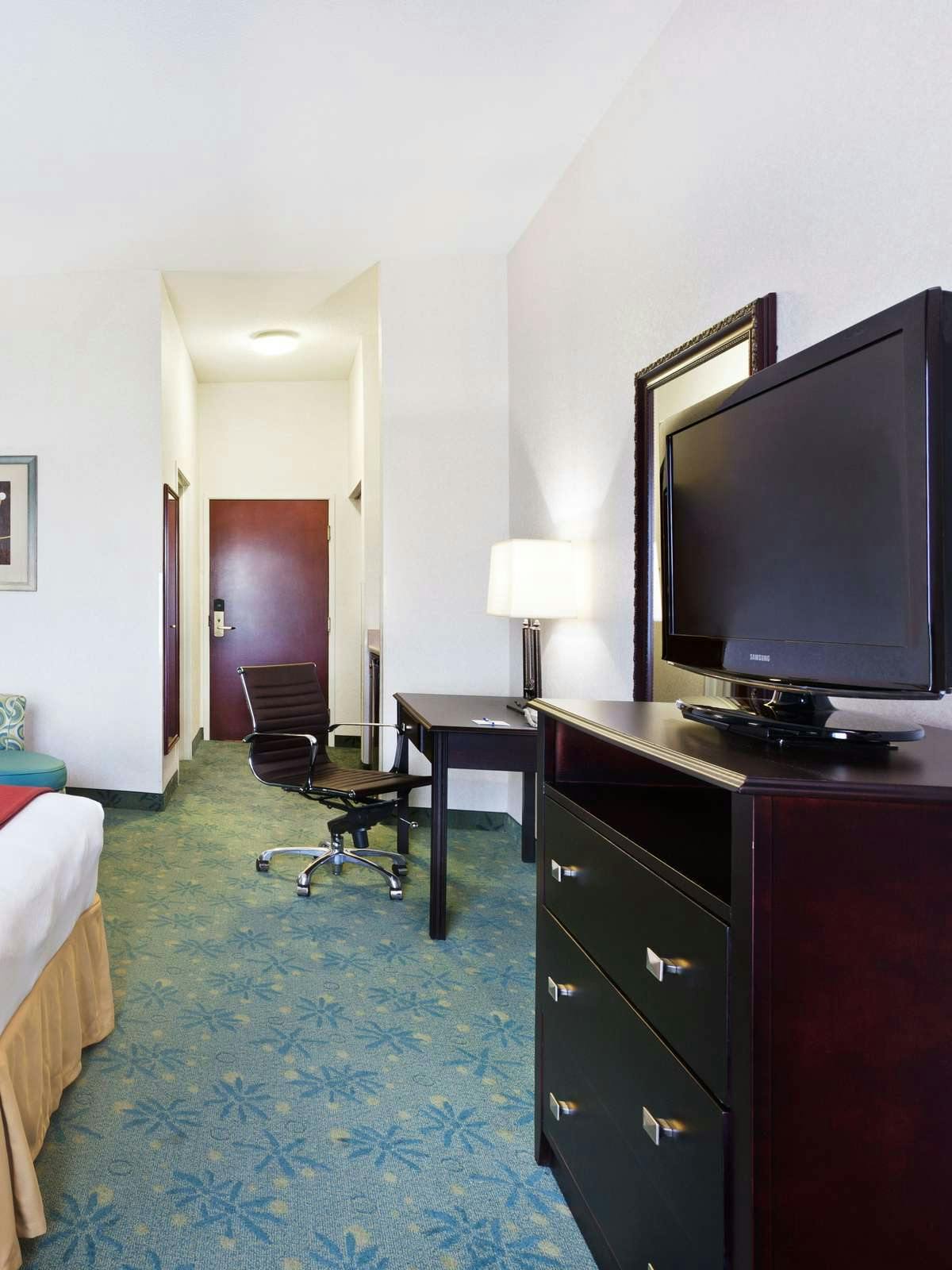 Hotel Holiday Inn Express Hotel & Suites Duncan photo 2