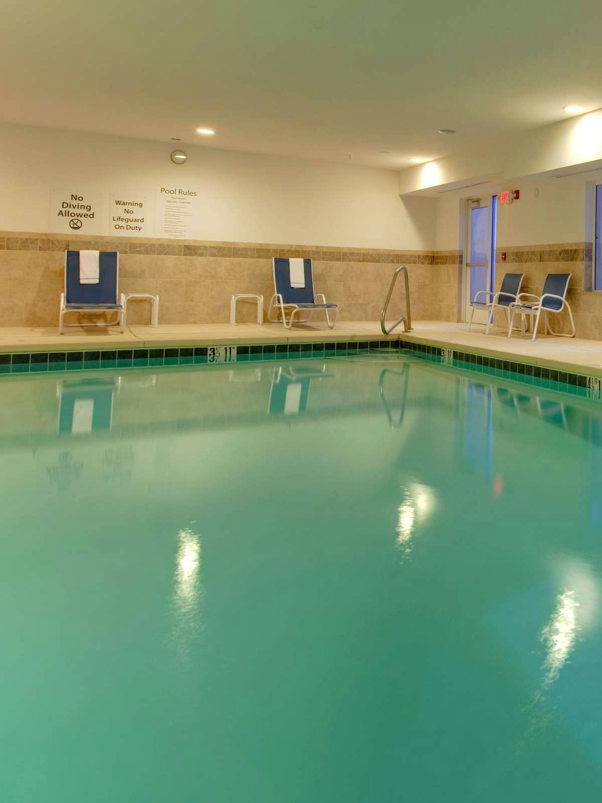 Hotel Holiday Inn Express & Suites Albuquerque Airport photo 5