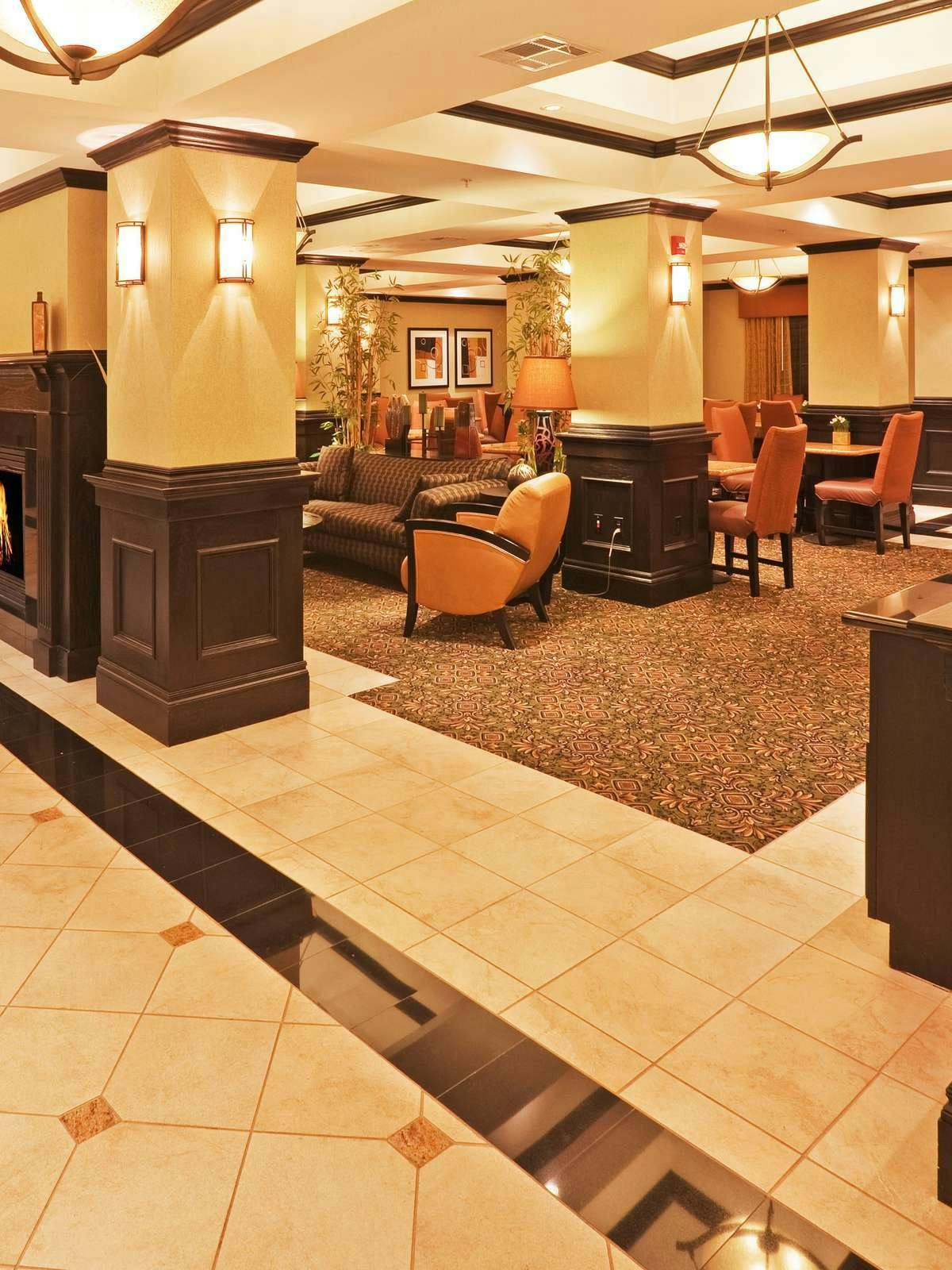 Hotel Holiday Inn Express Hotel & Suites Durant photo 3