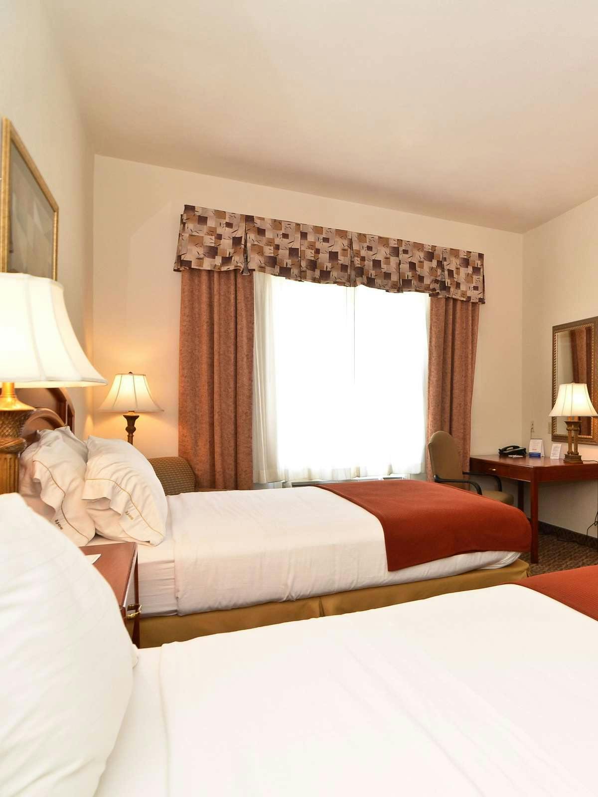 Hotel Holiday Inn Express Hotel & Suites Abilene Mall South photo 1