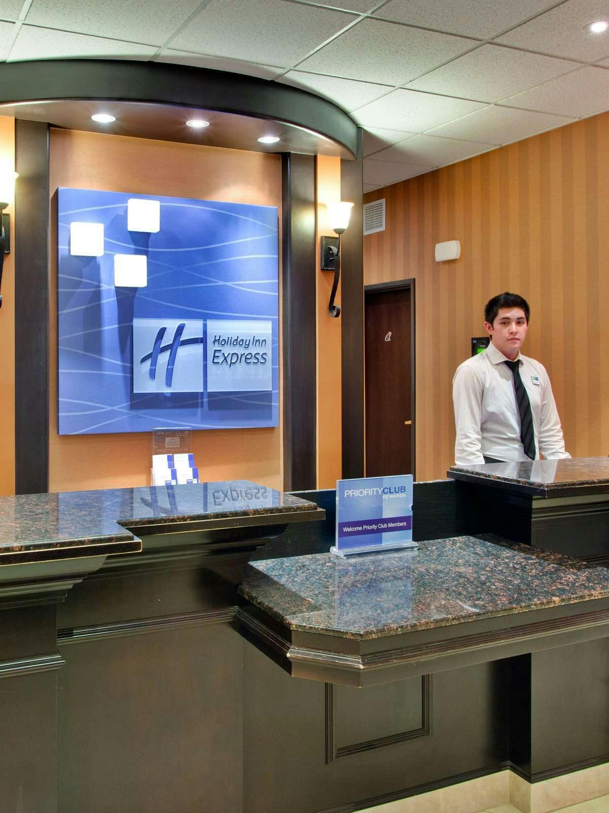 Hotel Holiday Inn Express Hotel & Suites Airport Calgary photo 5