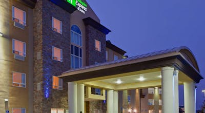 Holiday Inn Express Hotel & Suites Airport Calgary