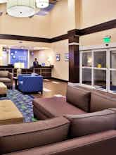 Hotel Holiday Inn Express Hotel & Suites Airport West photo 4