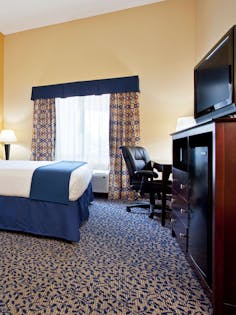 Holiday Inn Express Hotel Suites Akron Airport Akron Hoteltonight