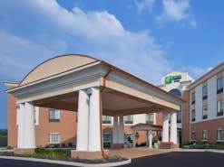 Holiday Inn Express Hotel & Suites Akron Airport