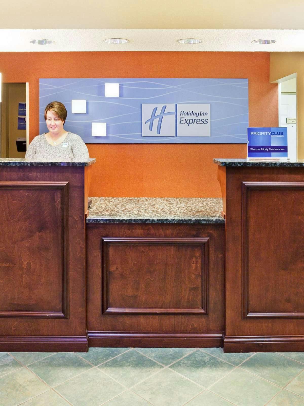 Hotel Holiday Inn Express Hotel & Suites Alcoa photo 5