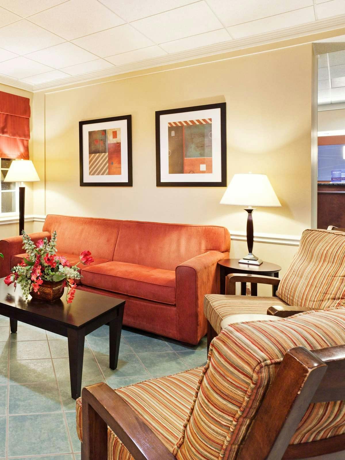 Hotel Holiday Inn Express Hotel & Suites Alcoa photo 4