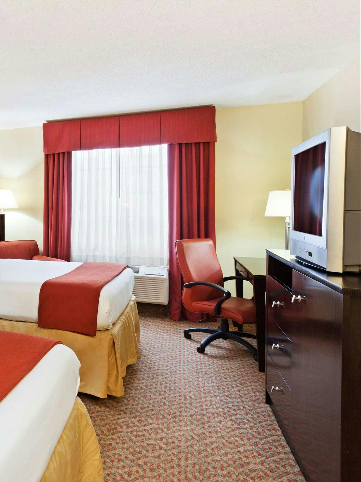 Hotel Holiday Inn Express Hotel & Suites Alcoa photo 2