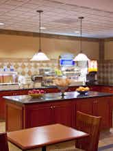 Hotel Holiday Inn Express Hotel & Suites Fort Wayne photo 5