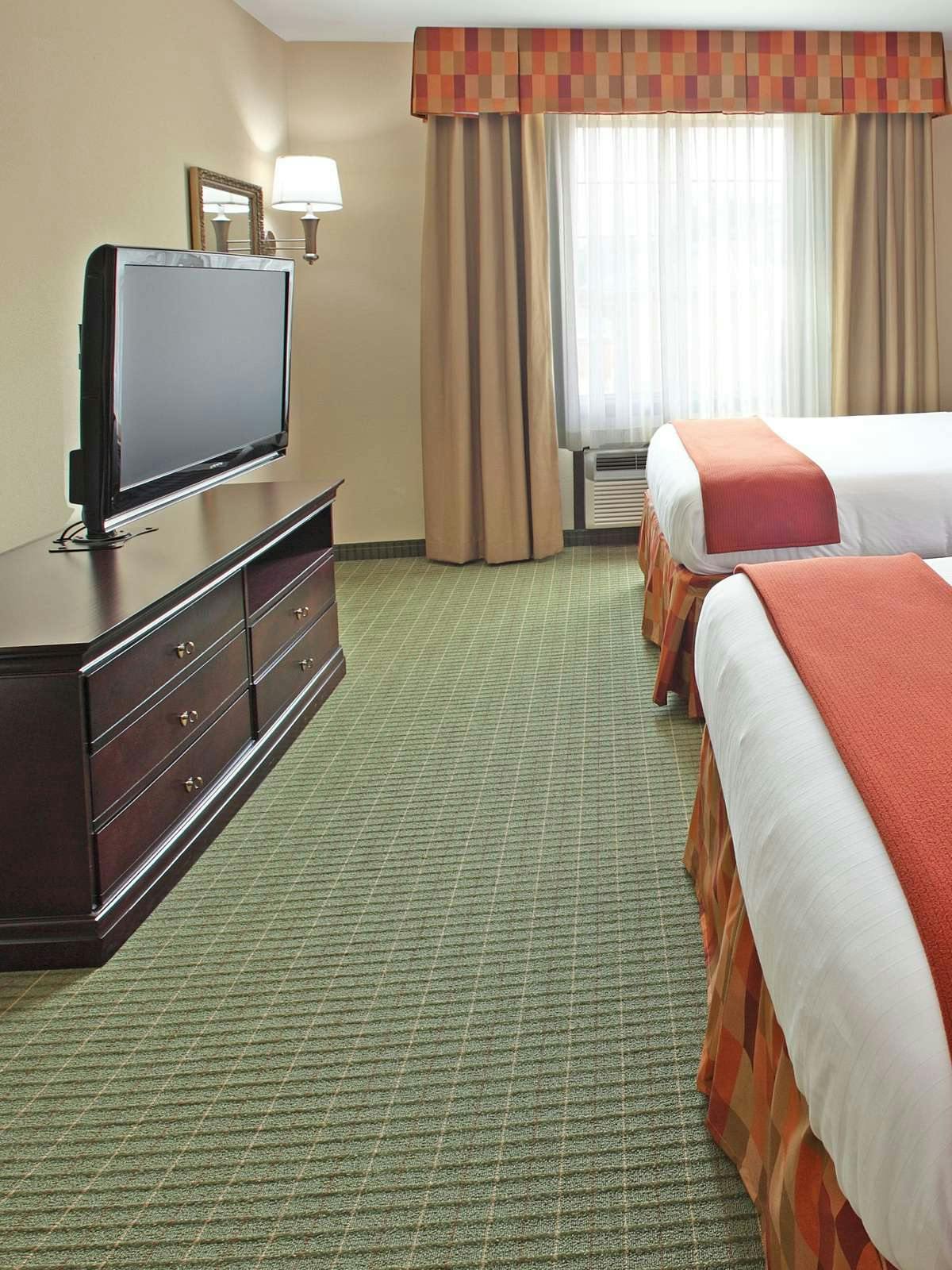 Hotel Holiday Inn Express Hotel & Suites Henderson Traffic Star photo 2