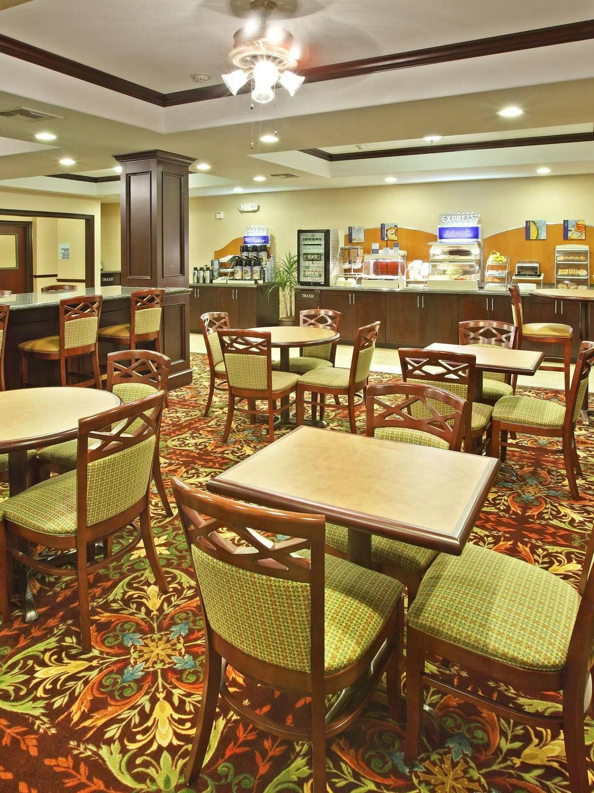 Hotel Holiday Inn Express Hotel & Suites Henderson Traffic Star photo 5