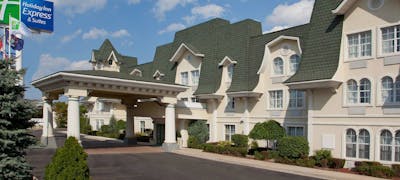 Holiday Inn Express Hotel & Suites Allen Park
