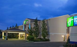 Holiday Inn Express Hotel & Suites Alliance