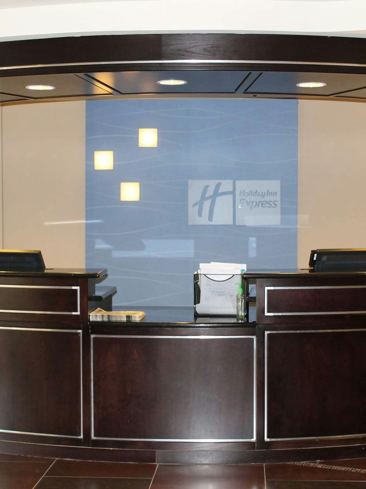 Hotel Holiday Inn Express Hotel & Suites Alpine Southeast photo 4