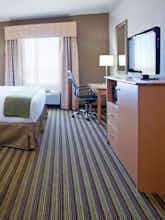 Hotel Holiday Inn Express Hotel & Suites Alvarado photo 2