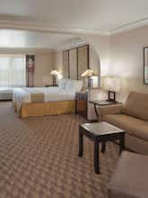 Hotel Holiday Inn Express Hotel & Suites Arcata Airport photo 1