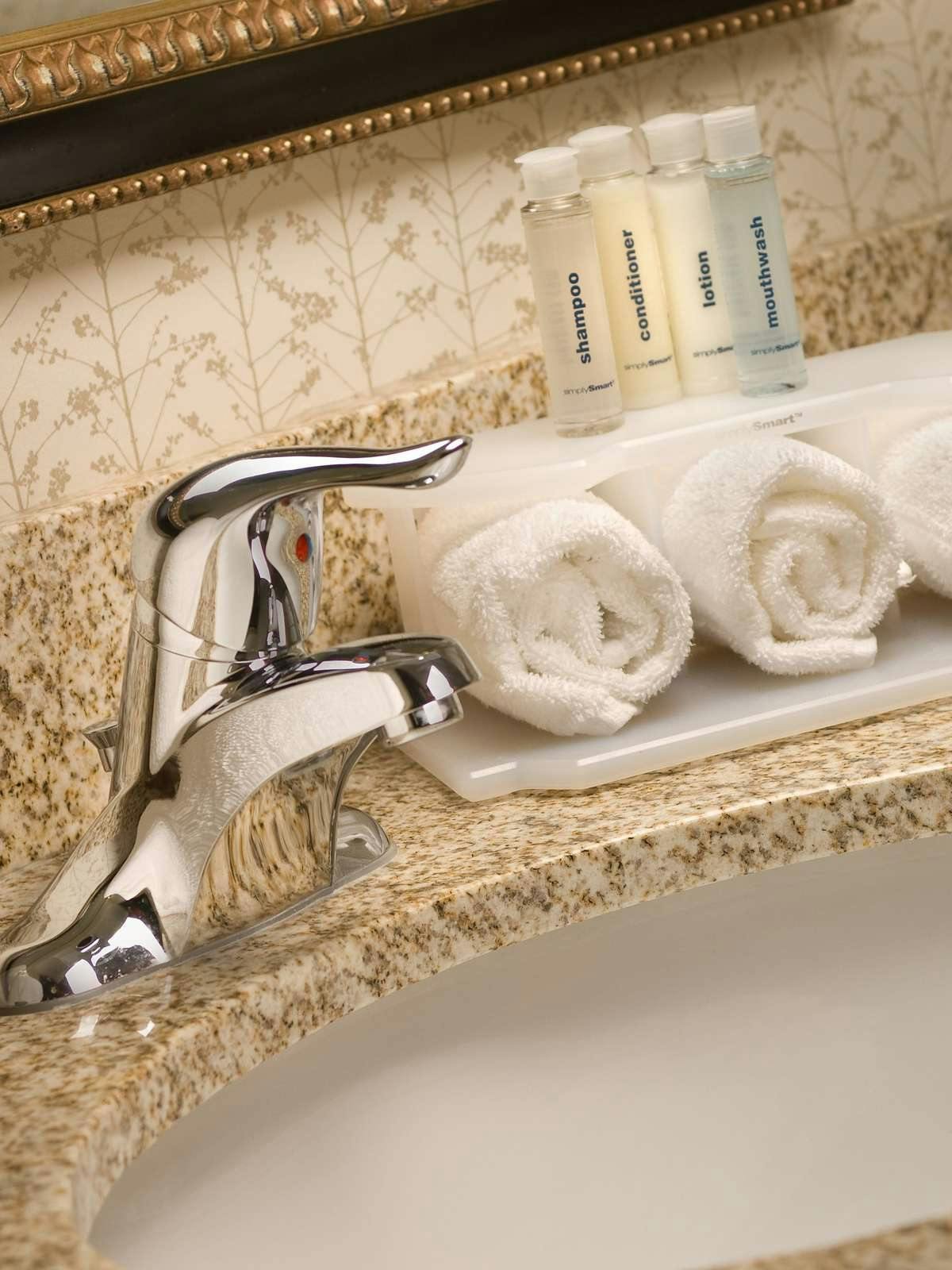 Hotel Holiday Inn Express & Suites Fort Belvoir photo 2