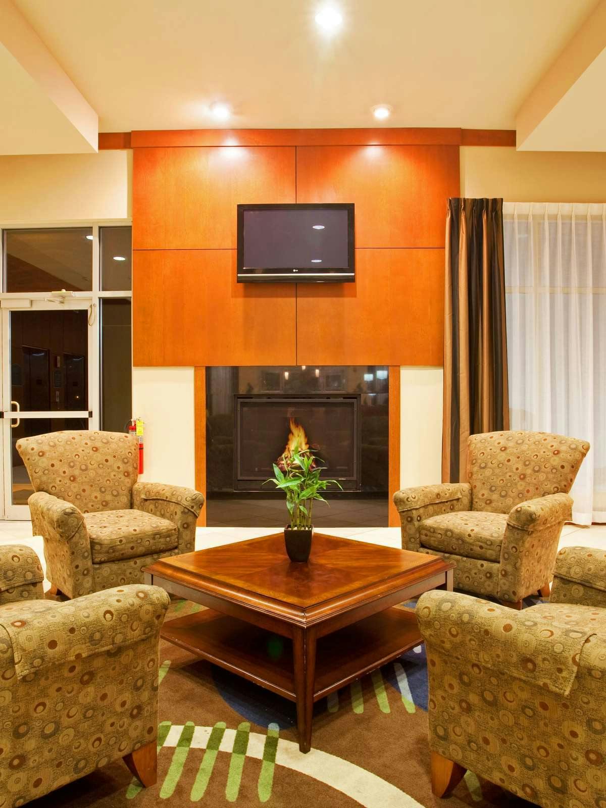 Hotel Holiday Inn Aurora North Naperville photo 3