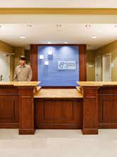 Hotel Holiday Inn Express & Suites Mt. Pleasant photo 5