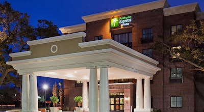 Holiday Inn Express & Suites Mt. Pleasant