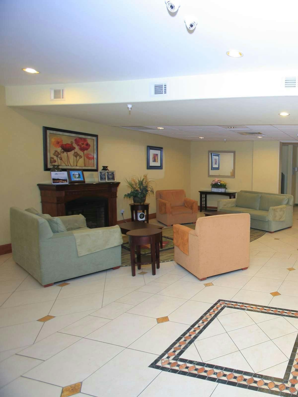 Hotel Holiday Inn Express & Suites CO Springs-Air Force Academy photo 4