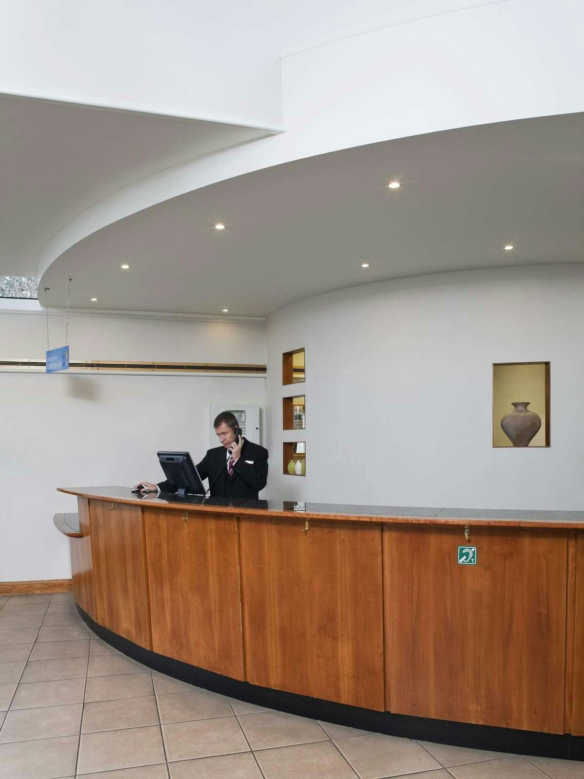 Hotel Holiday Inn Edinburgh City West photo 4
