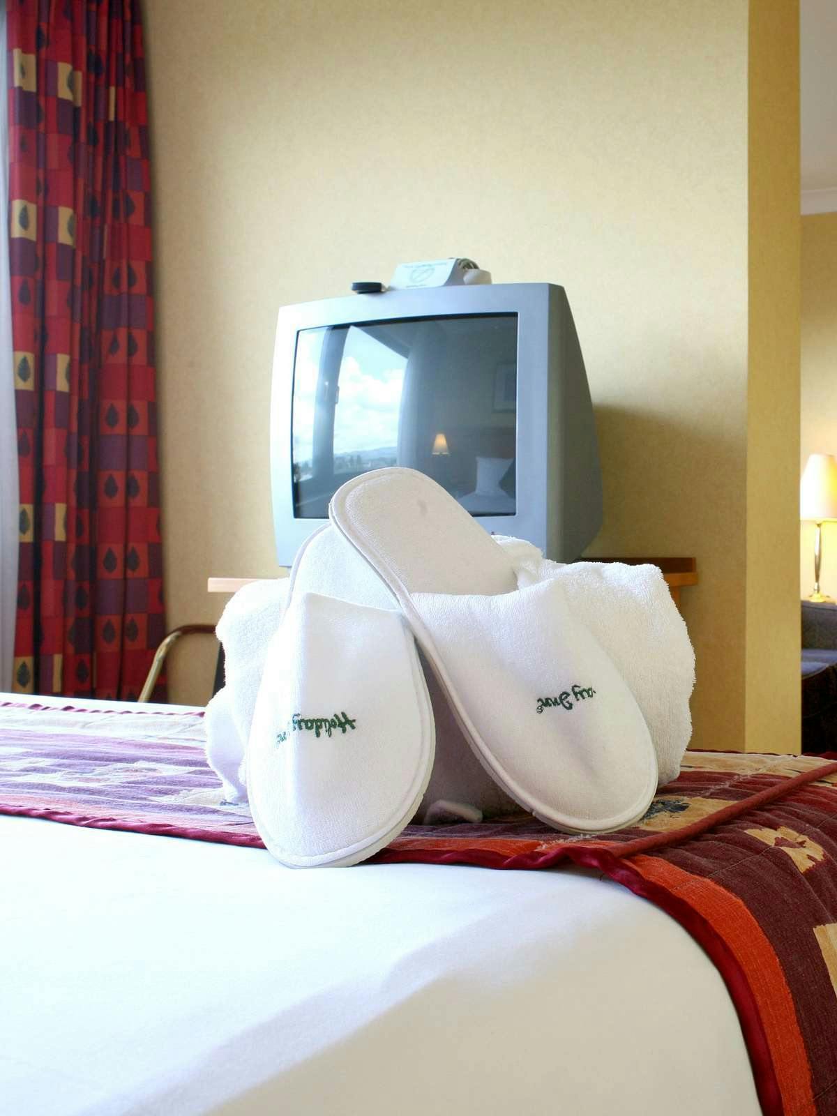 Hotel Holiday Inn Edinburgh City West photo 1