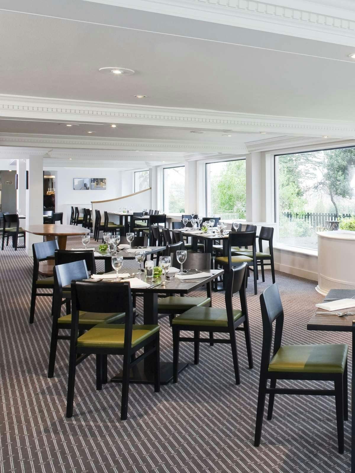 Hotel Holiday Inn Edinburgh City West photo 5