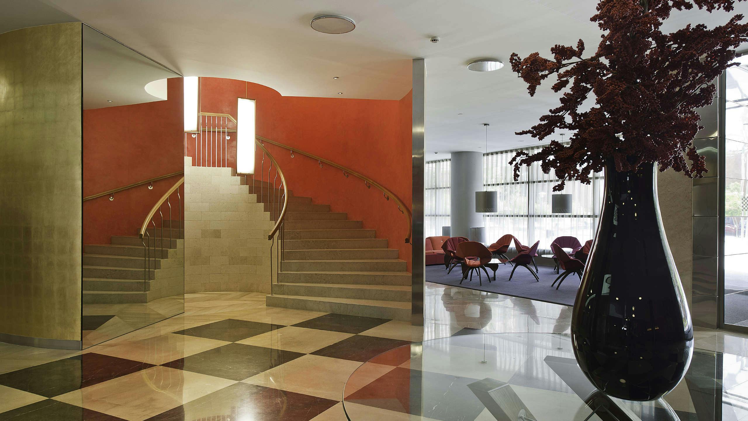 Hotel Reina Petronila photo 5