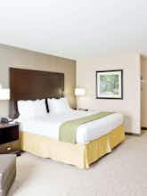 Hotel Holiday Inn Express Hotel & Suites Hays photo 1