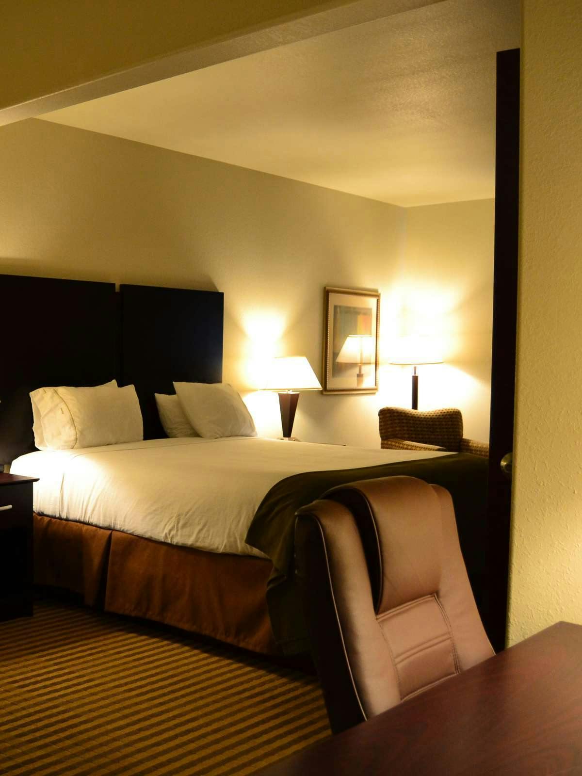 Hotel Holiday Inn Express Hotel & Suites Heber Springs photo 1