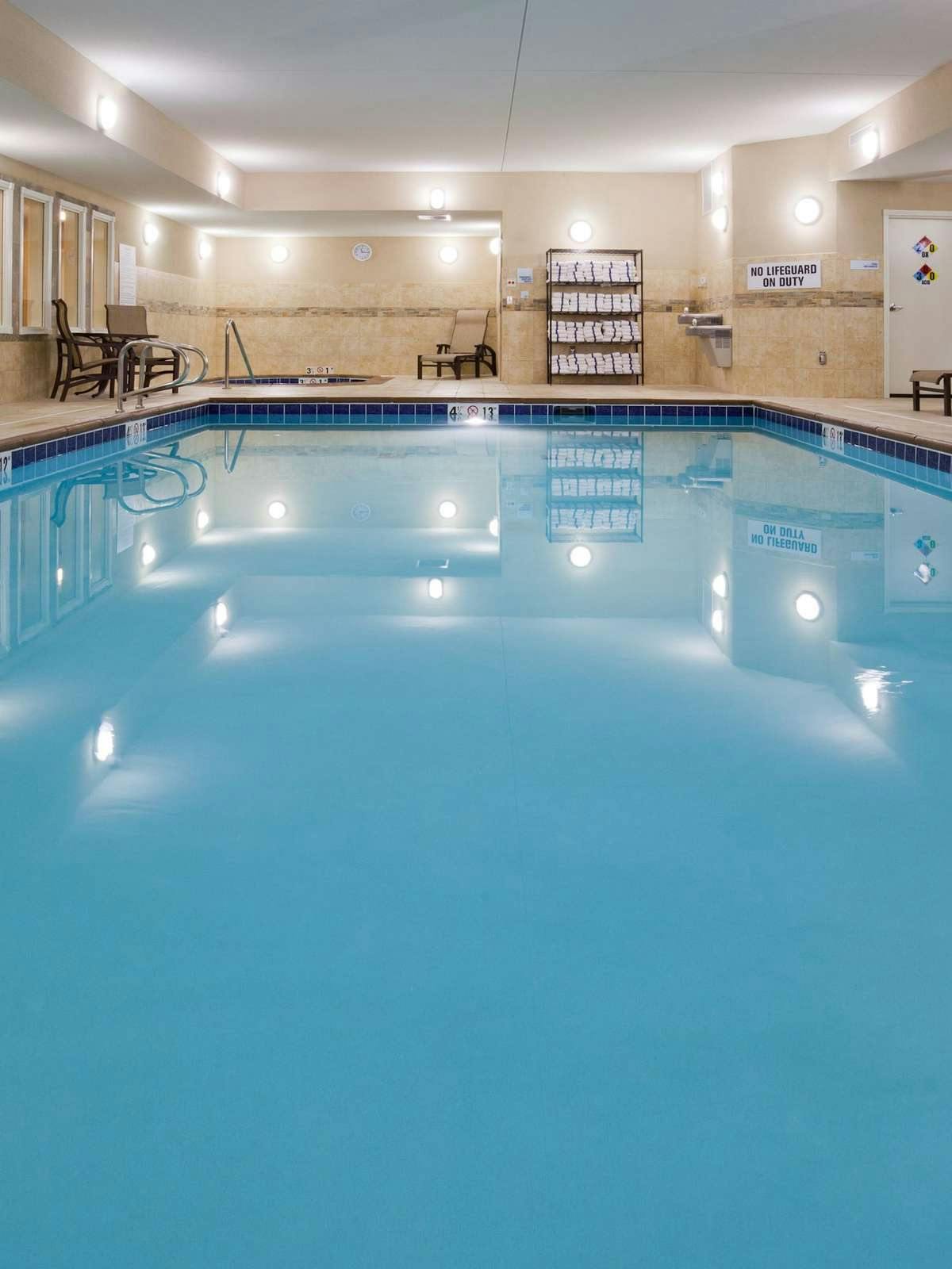 Hotel Holiday Inn Express Hotel & Suites Helena photo 5