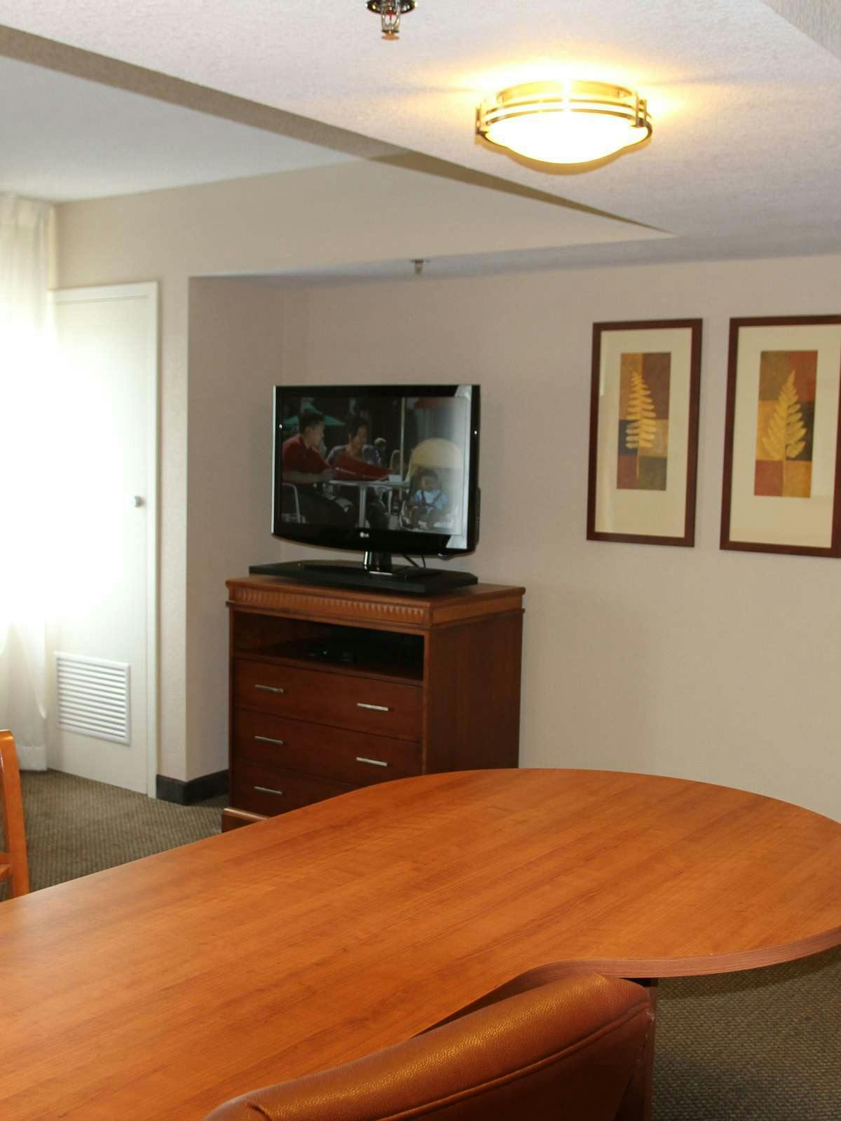 Hotel Candlewood Suites Indianapolis Downtown Medical District photo 2