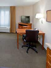 Hotel Candlewood Suites Indianapolis East photo 2