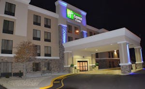 Holiday Inn Express & Suites Indianapolis W - Airport Area