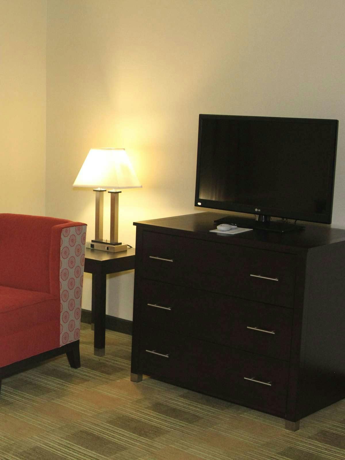 Hotel Holiday Inn Express & Suites Indianapolis W - Airport Area photo 2