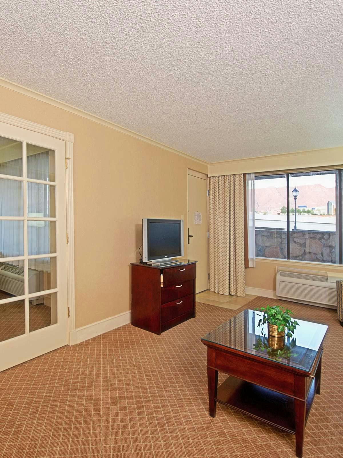 Hotel Holiday Inn El Paso Sunland Park Drive photo 2