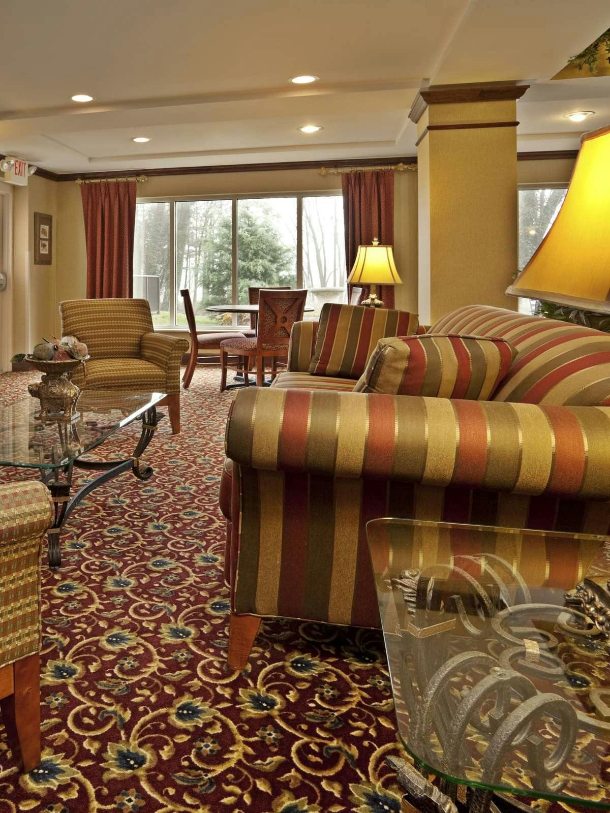 Hotel Holiday Inn Express Hotel & Suites High Point South photo 3