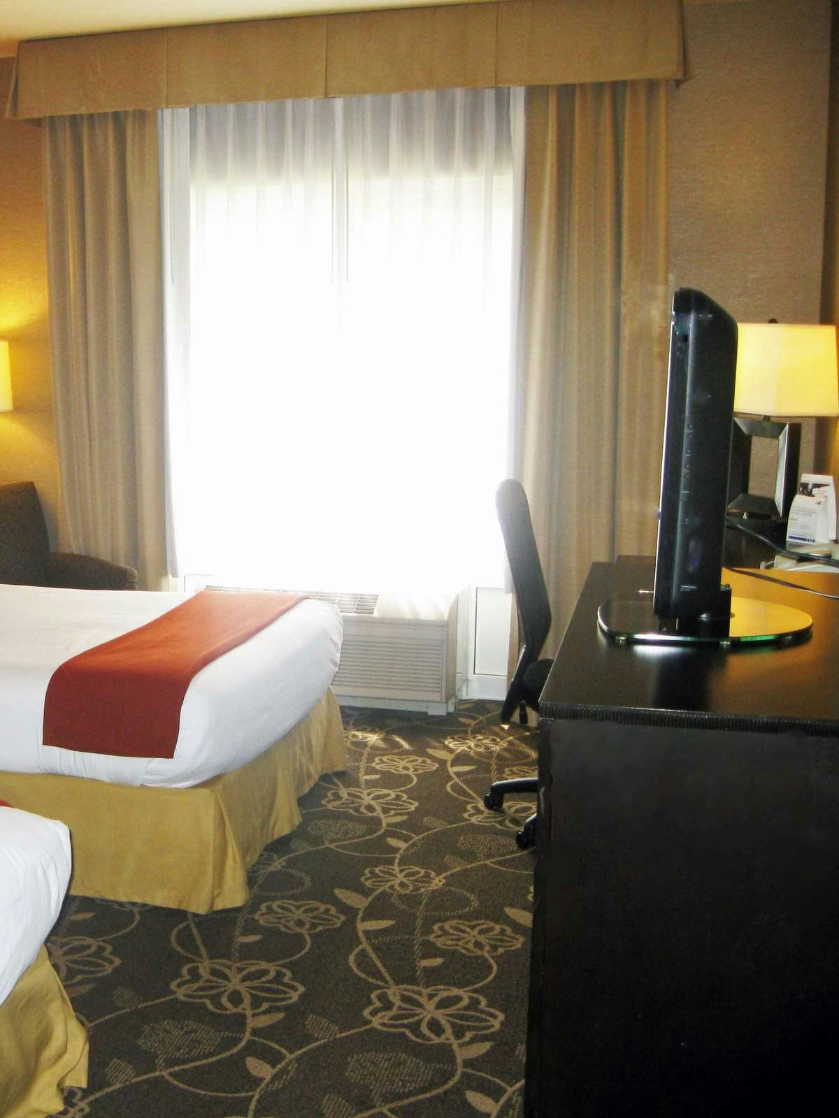 Hotel Holiday Inn Express Hotel & Suites Idaho Falls photo 2